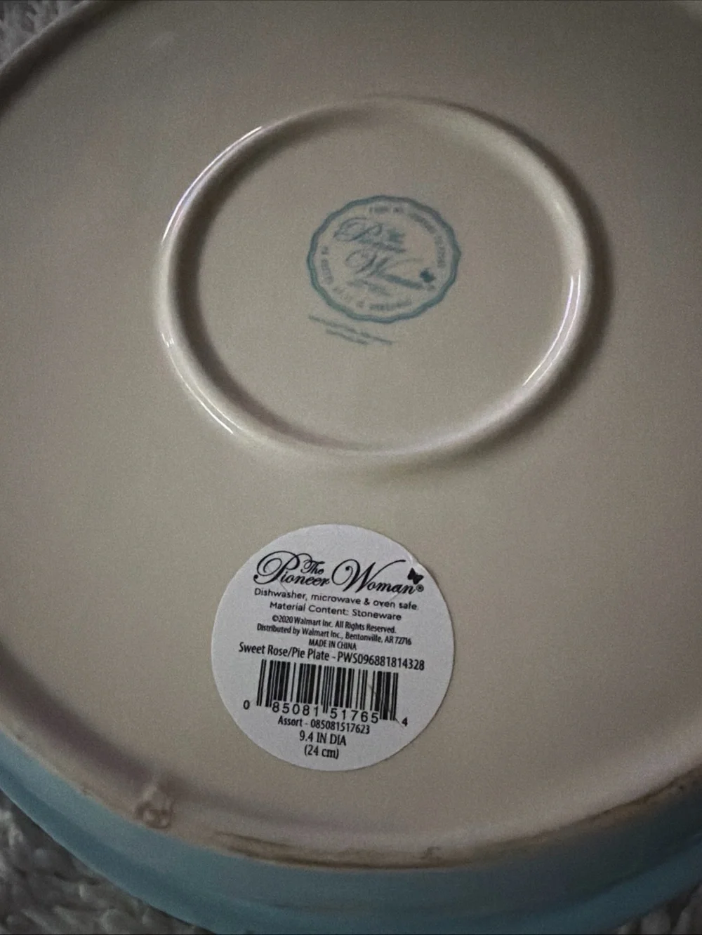 The Pioneer Woman pie plate 9.5” floral Ceramic in Cream and Light Blue